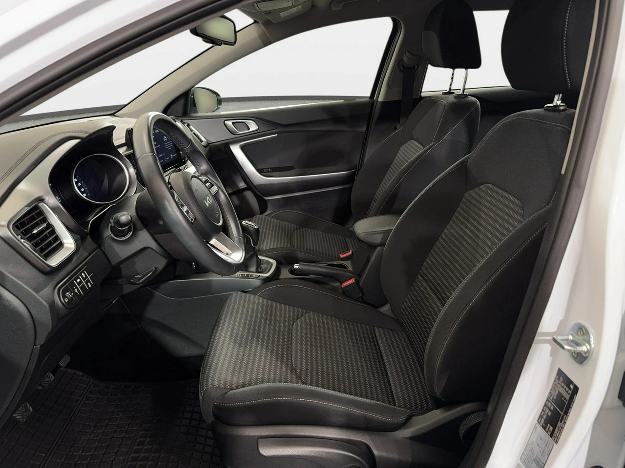 Kia Ceed - Zdjęcie 9