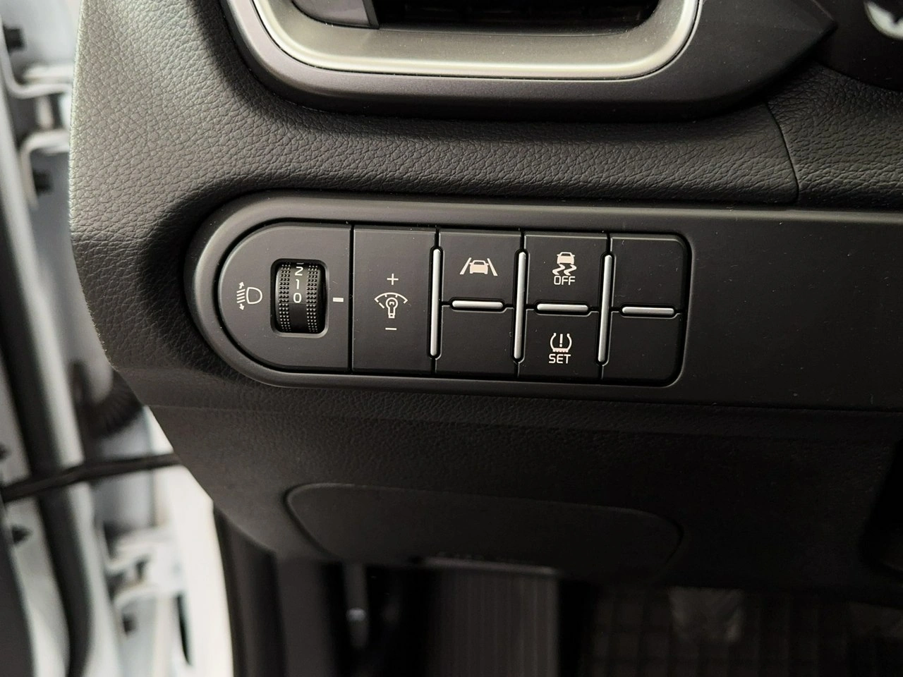 Kia Ceed - Zdjęcie 24