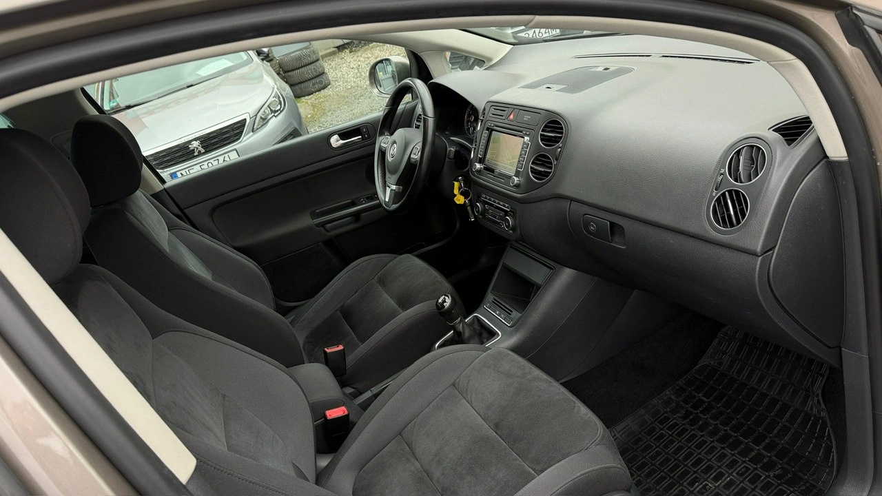 Volkswagen Golf Plus - Zdjęcie 14