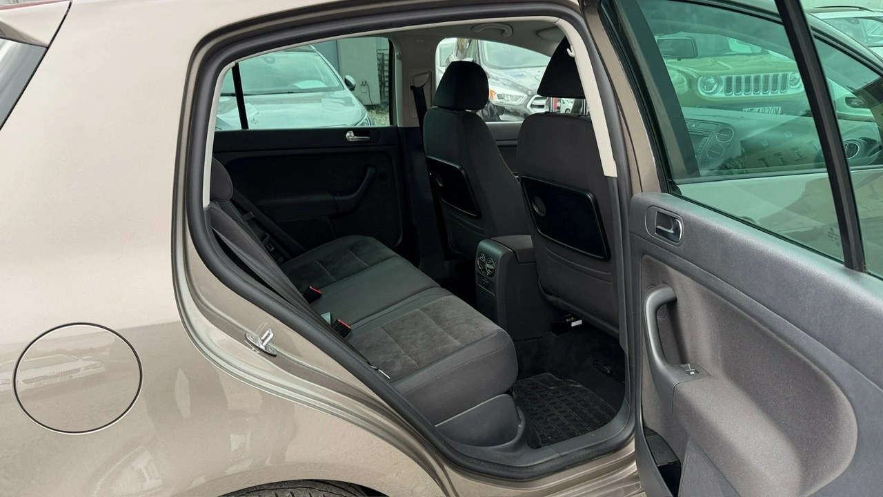 Volkswagen Golf Plus - Zdjęcie 16