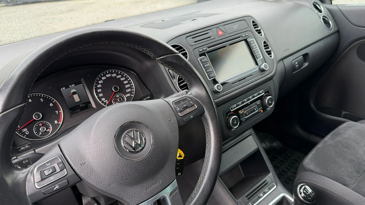 Volkswagen Golf Plus - Zdjęcie 20