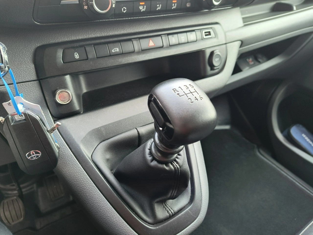 Toyota ProAce - Zdjęcie 10