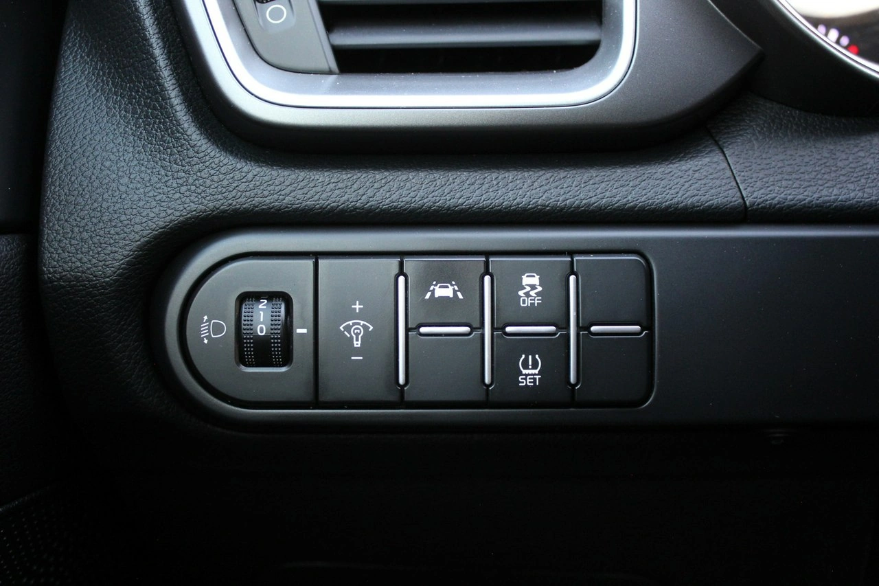 Kia Ceed - Zdjęcie 15