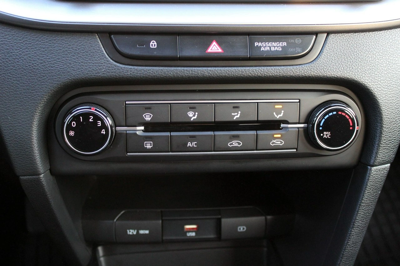 Kia Ceed - Zdjęcie 17