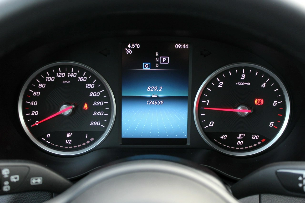 Mercedes C 200 - Zdjęcie 12