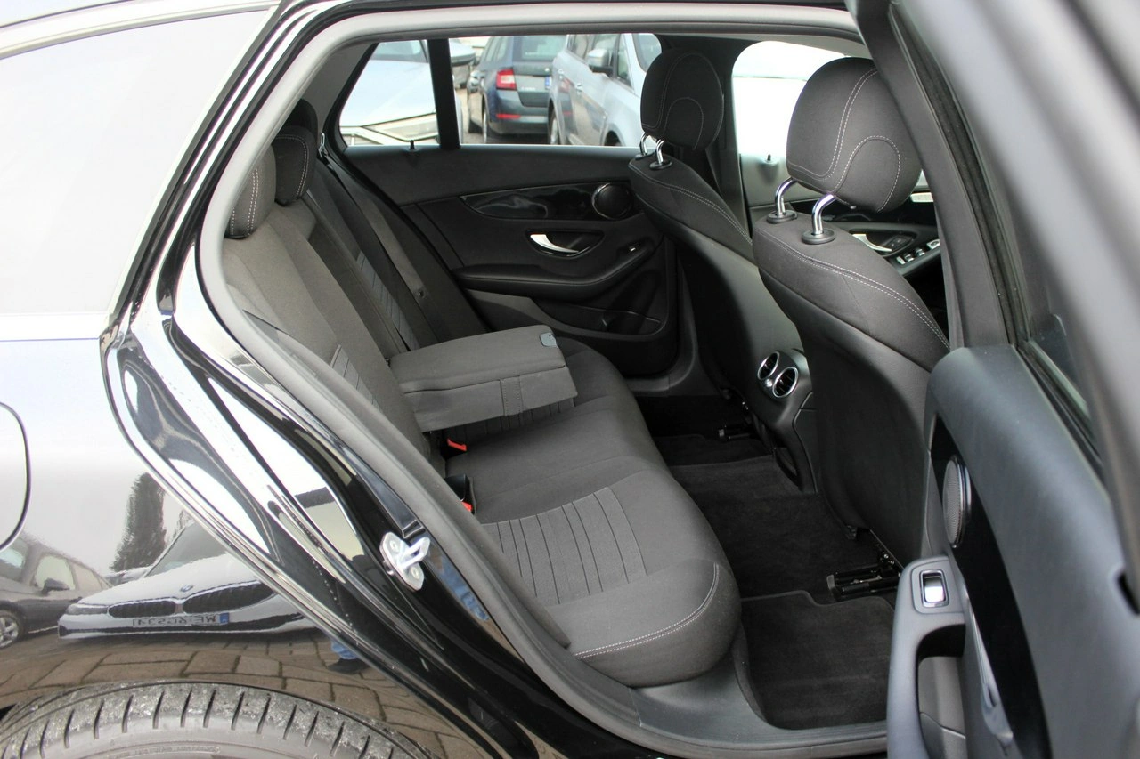 Mercedes C 200 - Zdjęcie 14