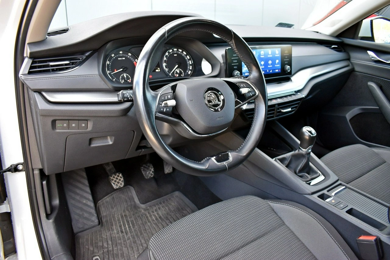 Skoda Octavia - Zdjęcie 9