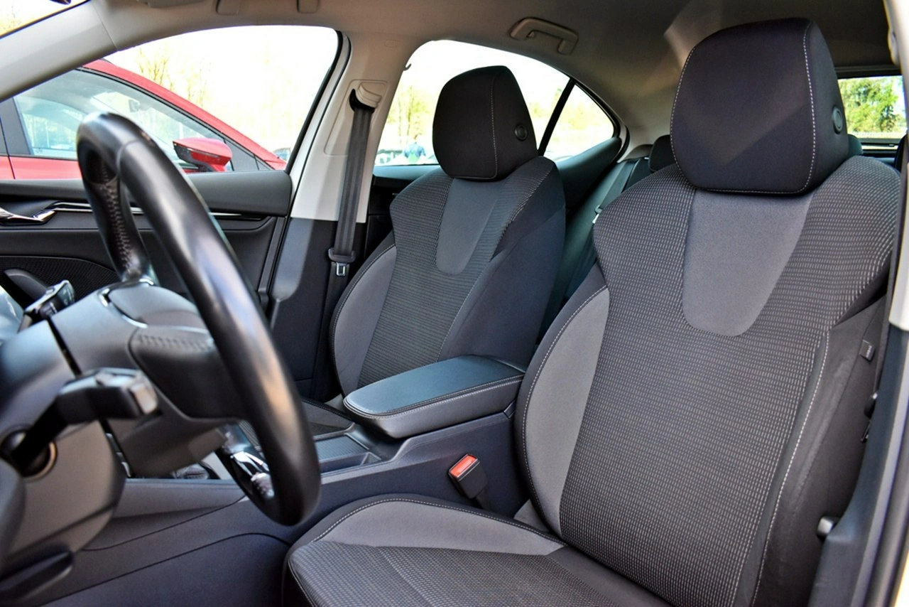 Skoda Octavia - Zdjęcie 10