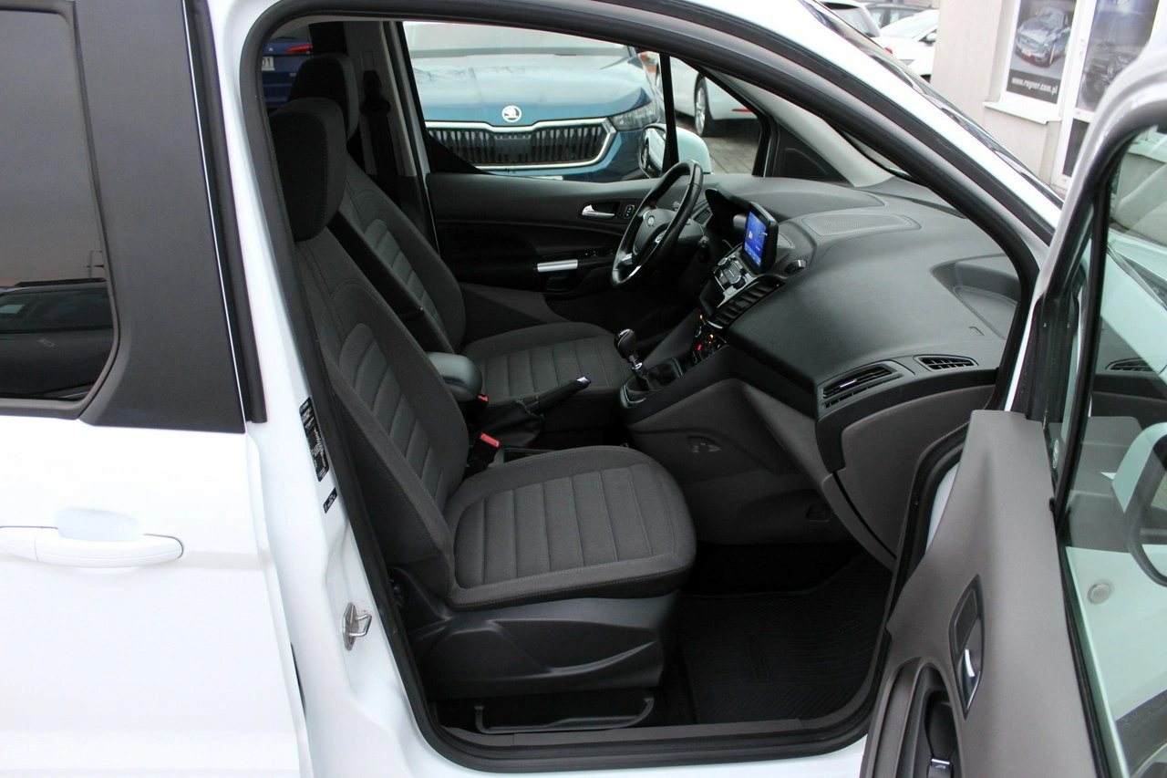 Ford Tourneo Connect - Zdjęcie 11
