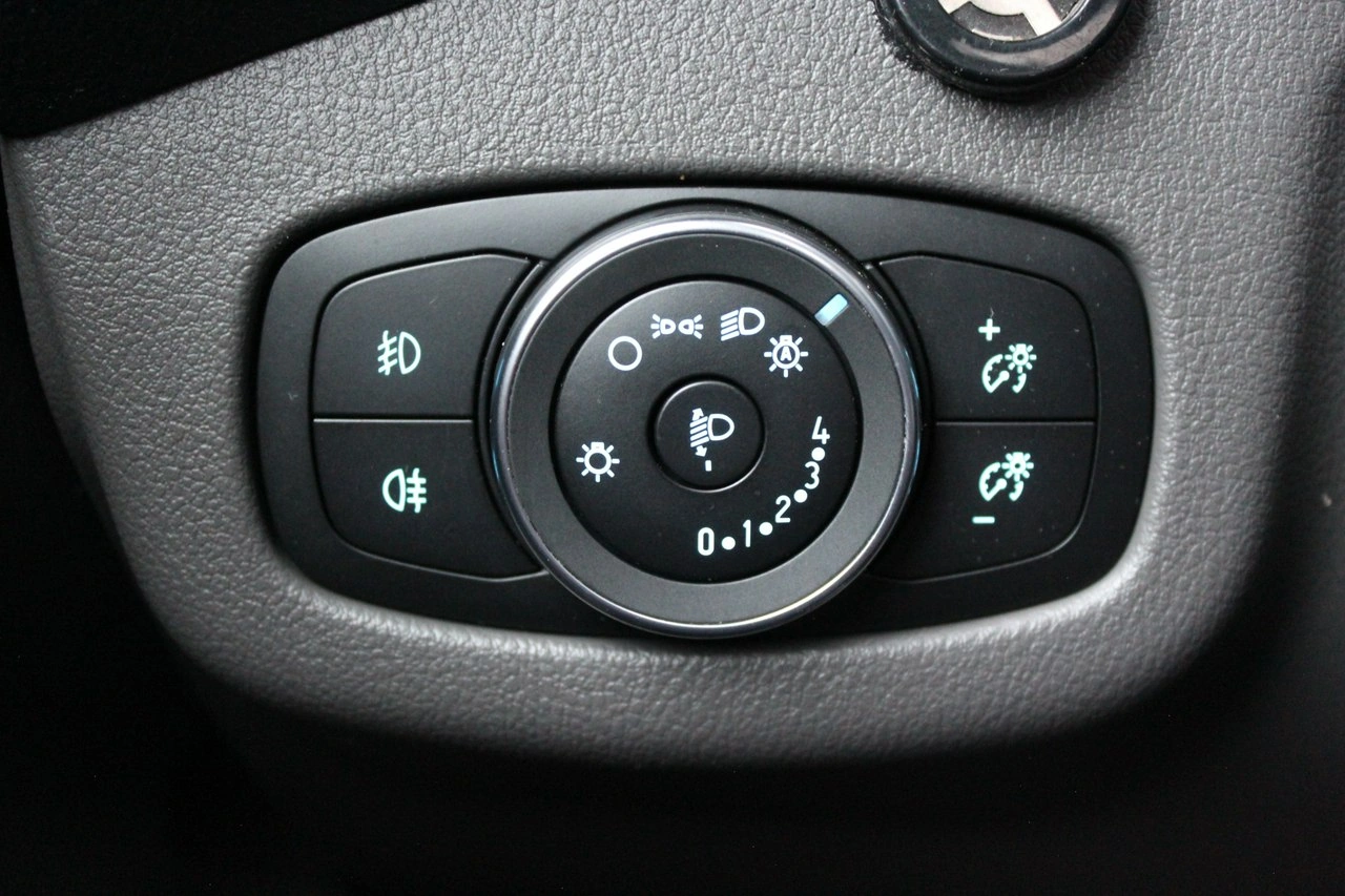 Ford Tourneo Connect - Zdjęcie 25