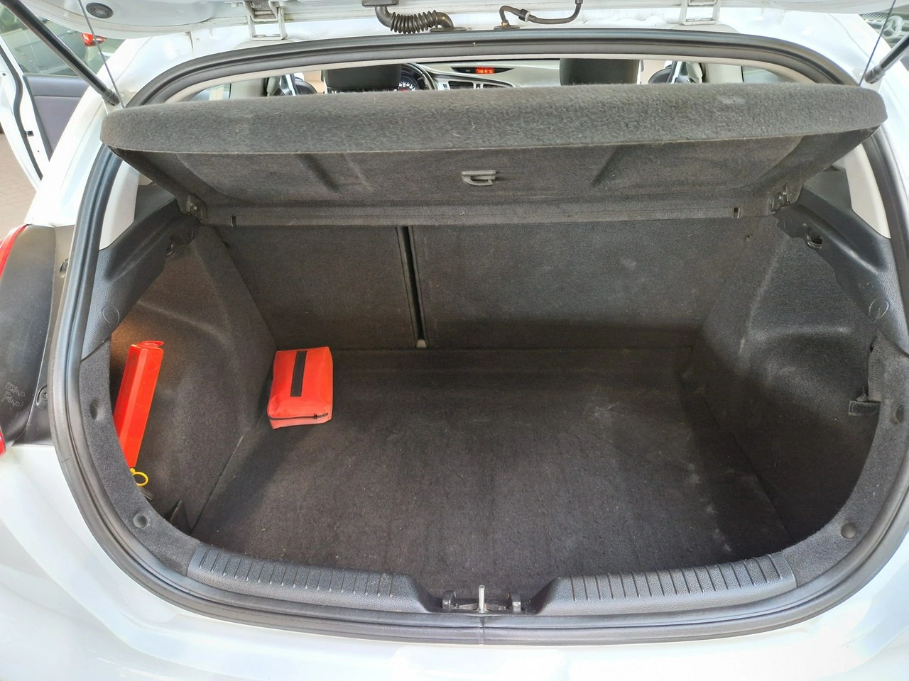 Kia Ceed - Zdjęcie 18