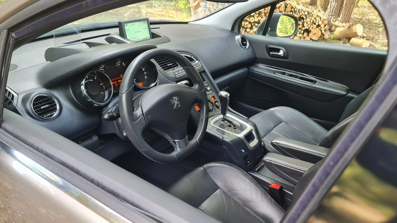 Peugeot 5008 - Zdjęcie 10