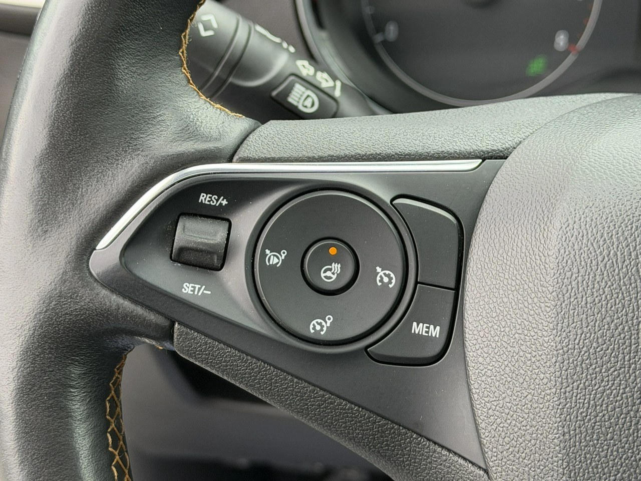 Opel Crossland X - Zdjęcie 23