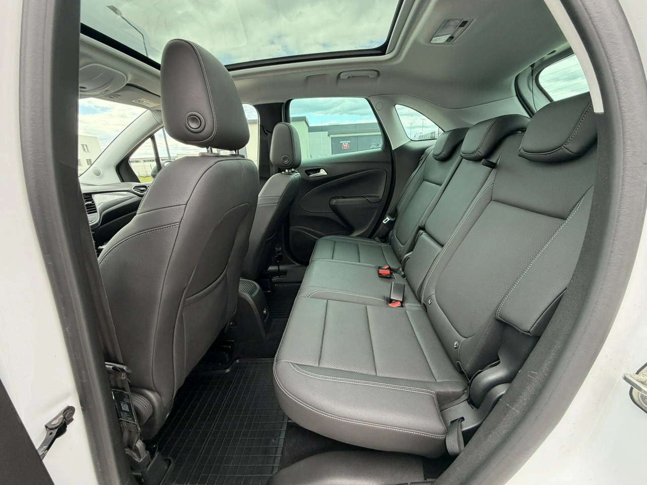 Opel Crossland X - Zdjęcie 31