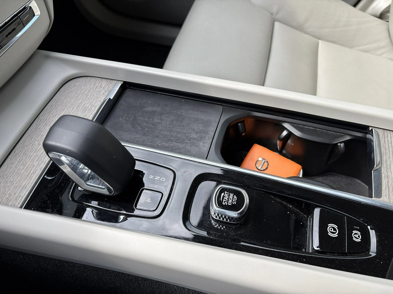 Volvo XC 60 - Zdjęcie 21