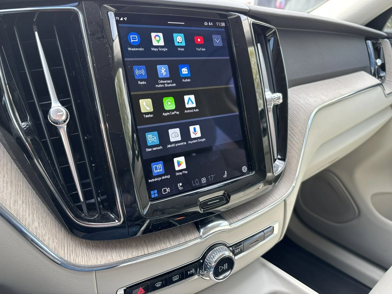 Volvo XC 60 - Zdjęcie 22