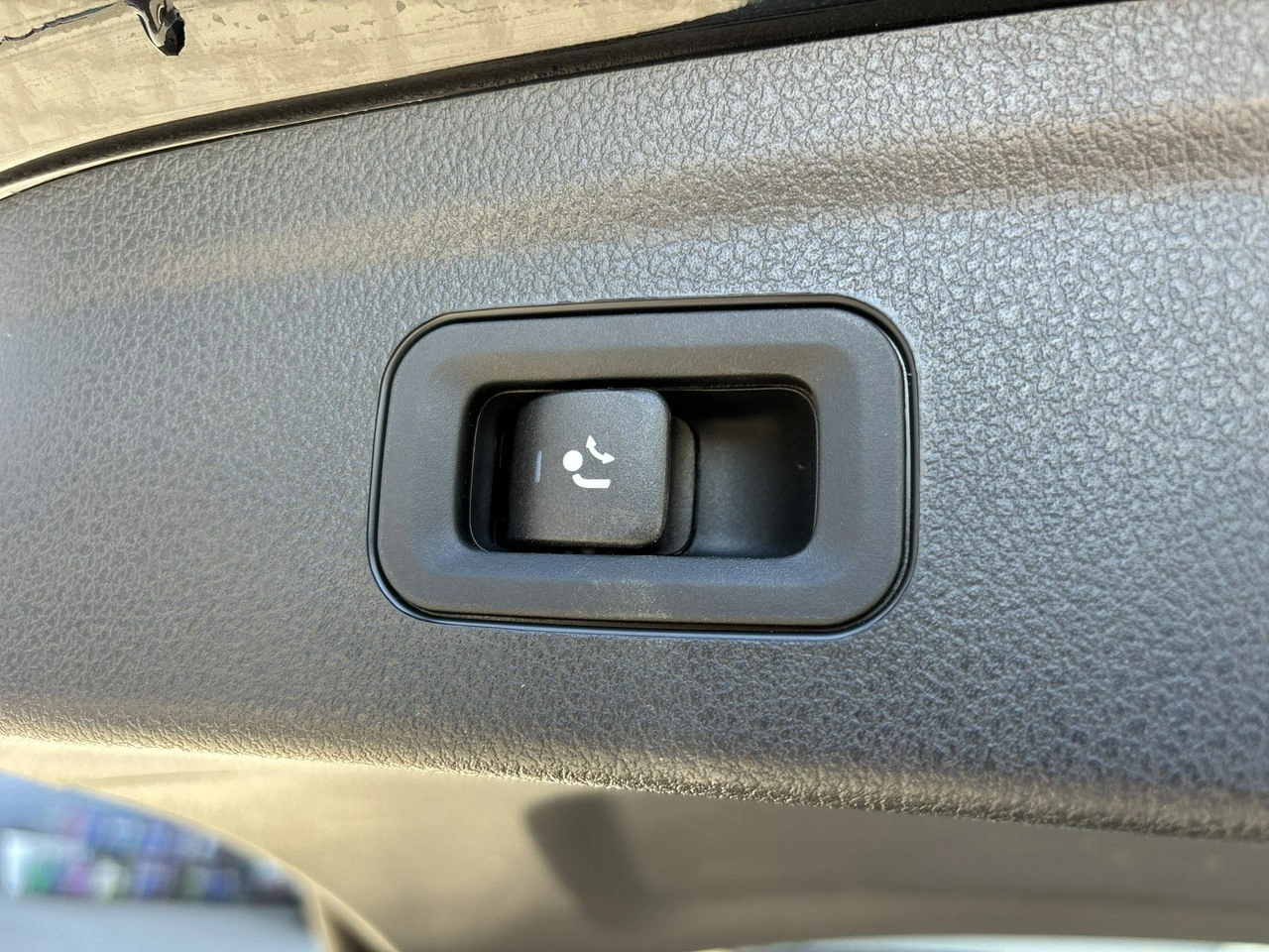 Mercedes GLE 300 - Zdjęcie 15