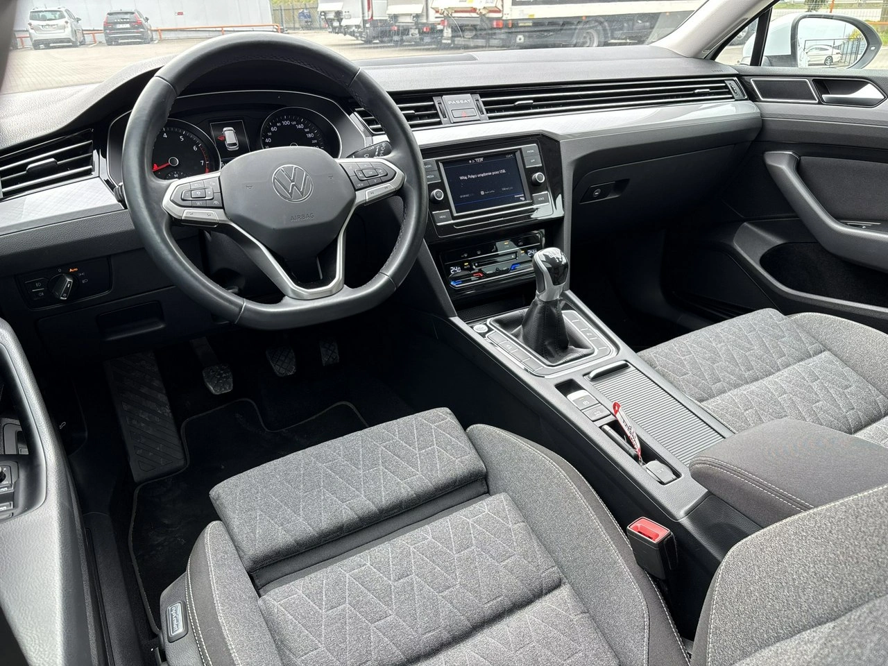 Volkswagen Passat - Zdjęcie 12