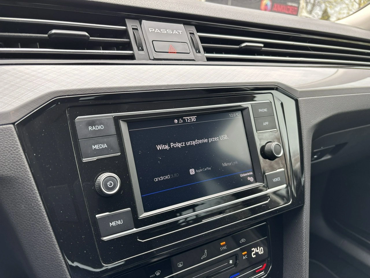 Volkswagen Passat - Zdjęcie 17