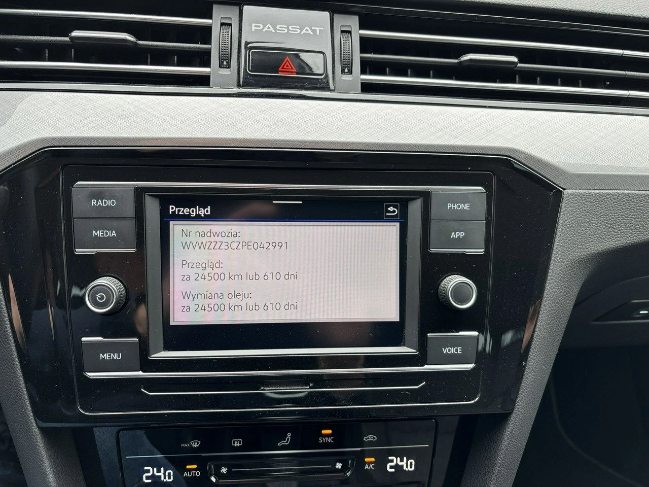 Volkswagen Passat - Zdjęcie 21