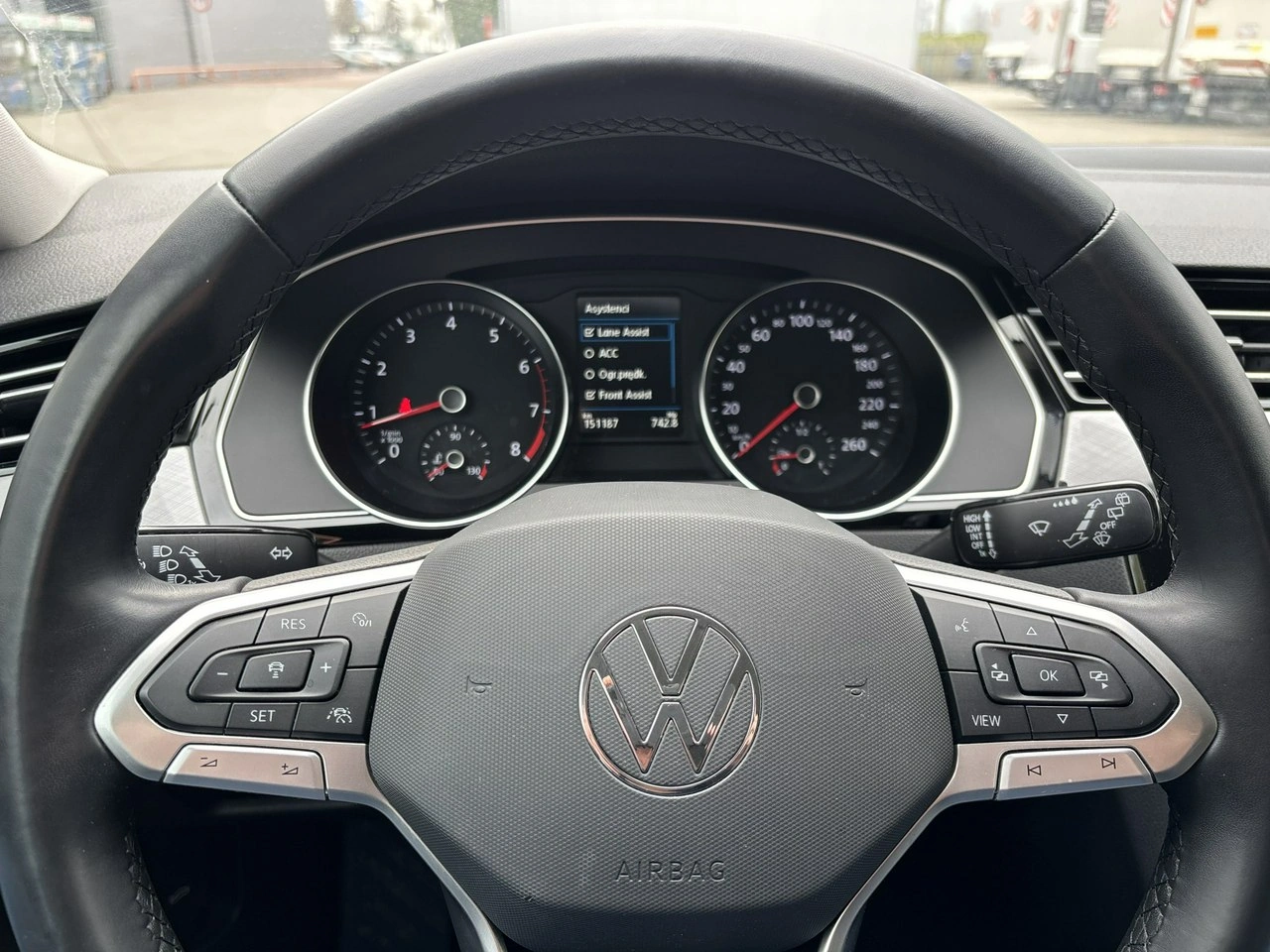 Volkswagen Passat - Zdjęcie 24