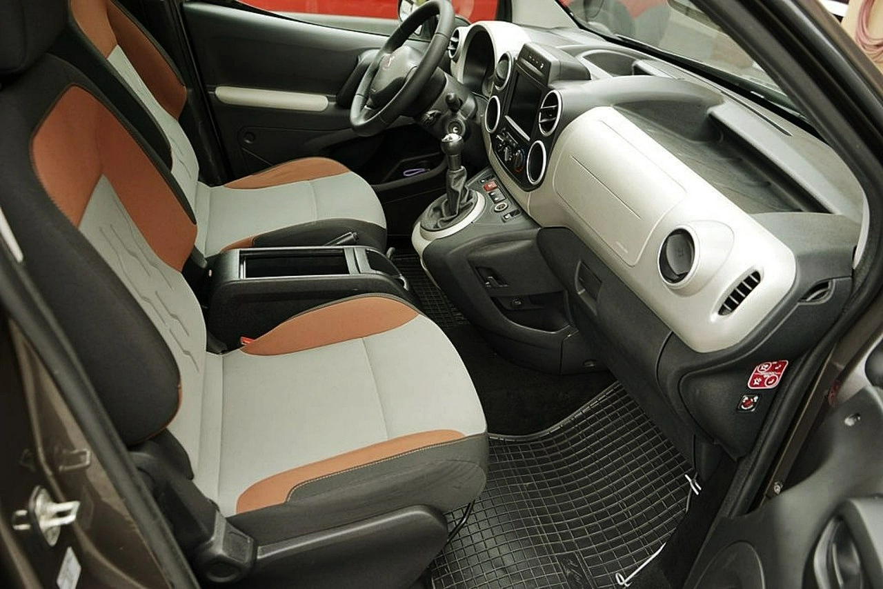 Peugeot Partner - Zdjęcie 14