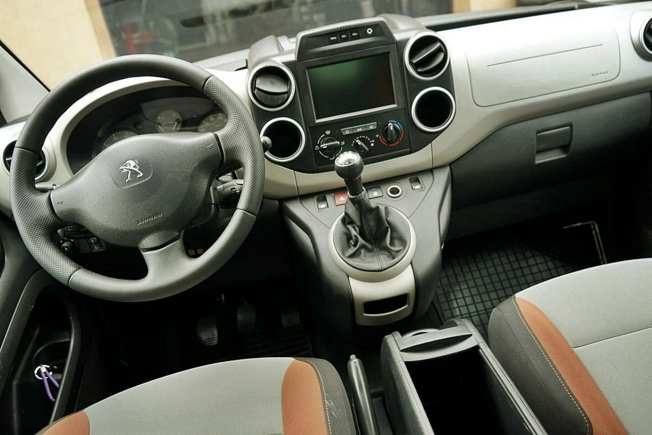 Peugeot Partner - Zdjęcie 20