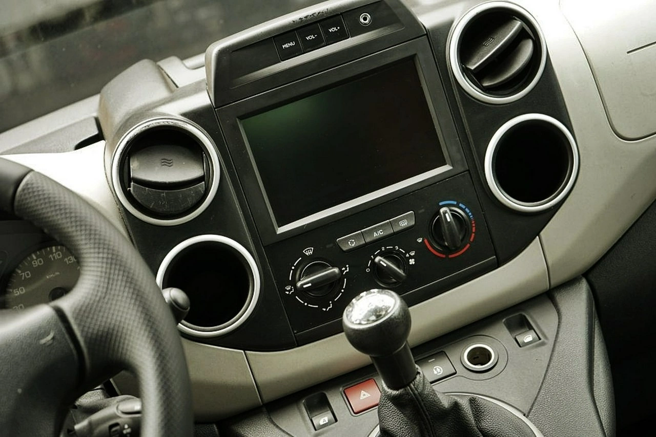 Peugeot Partner - Zdjęcie 21