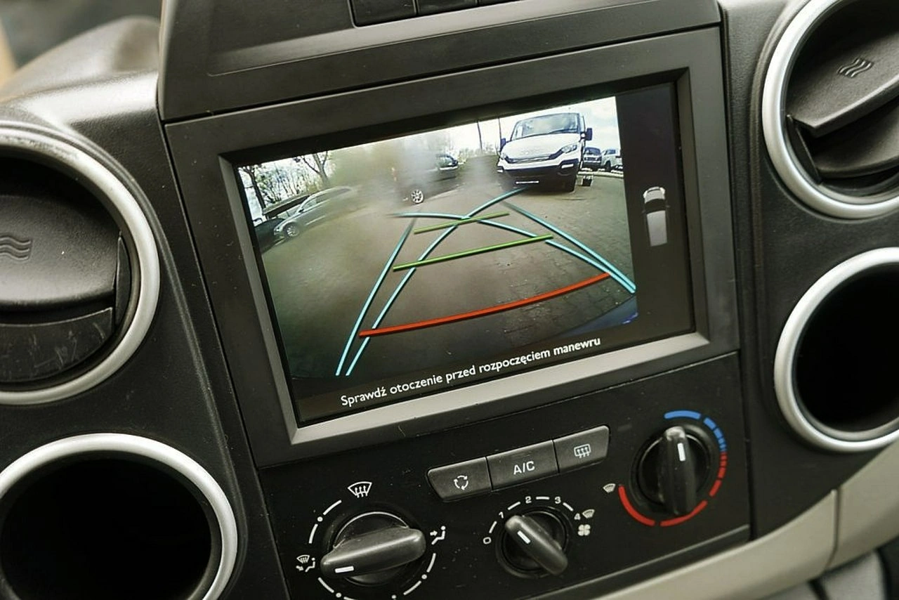 Peugeot Partner - Zdjęcie 24