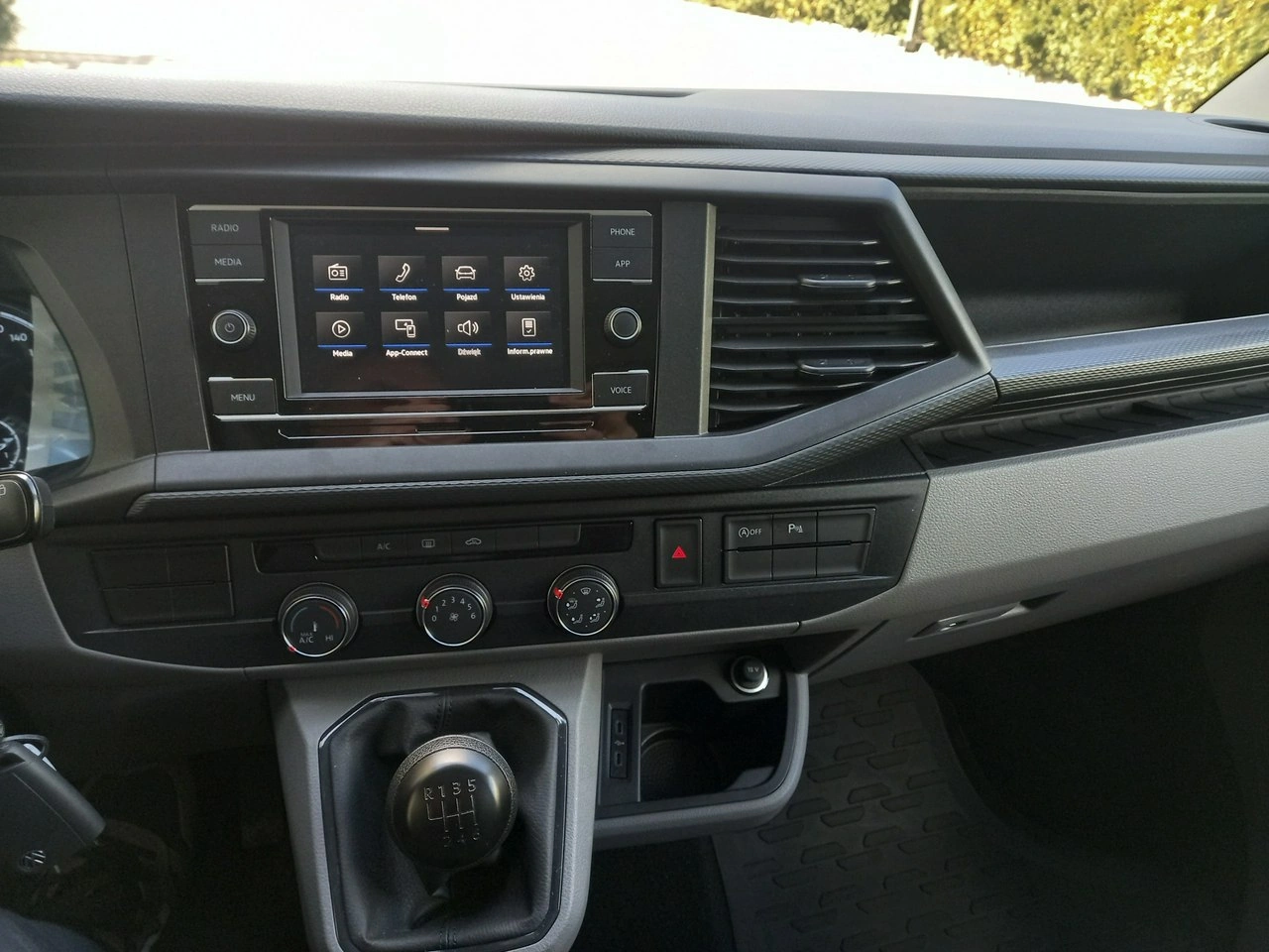 Volkswagen Caravelle - Zdjęcie 26