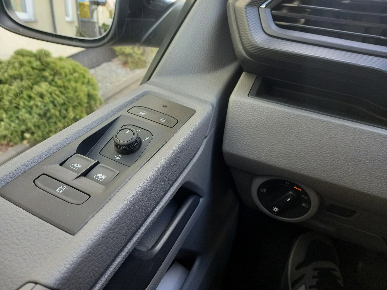 Volkswagen Caravelle - Zdjęcie 27