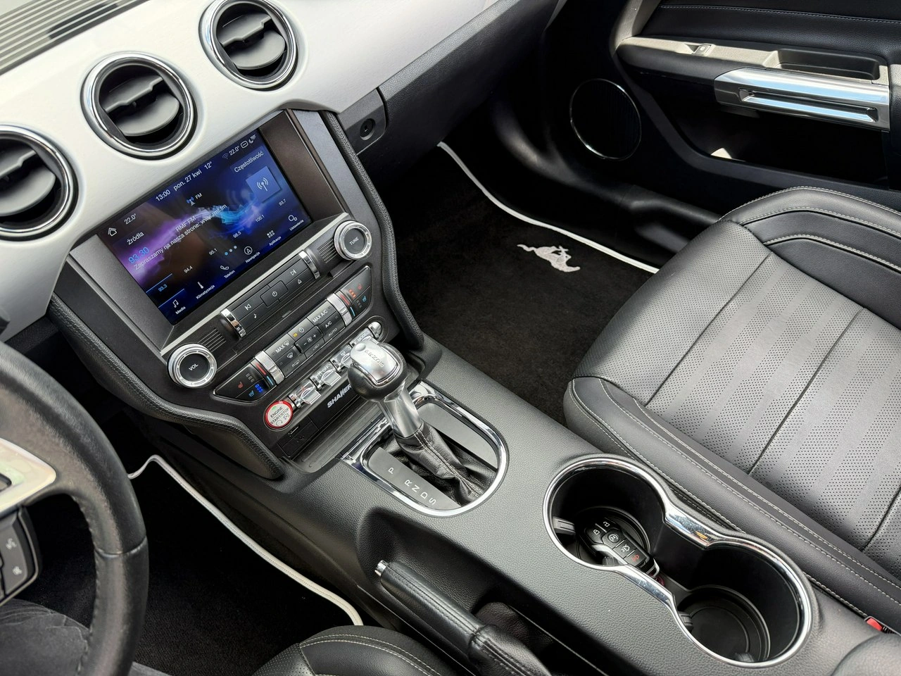 Ford Mustang - Zdjęcie 24