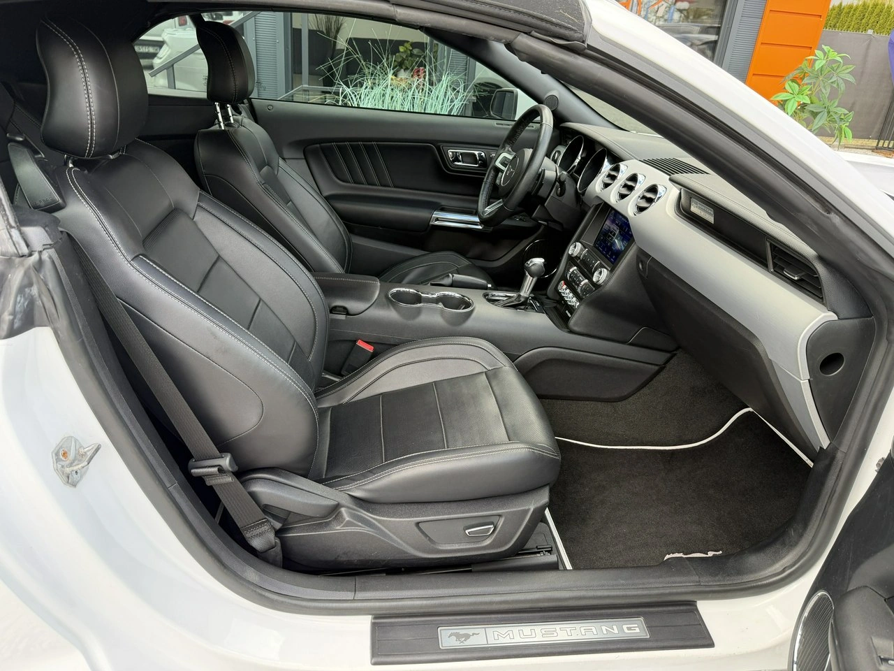 Ford Mustang - Zdjęcie 29