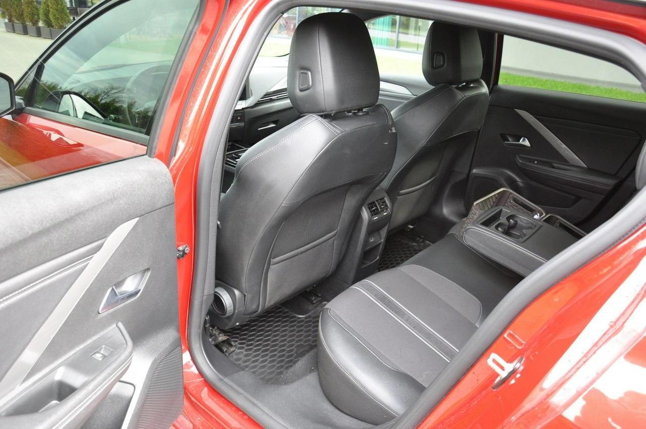 Opel Astra - Zdjęcie 16