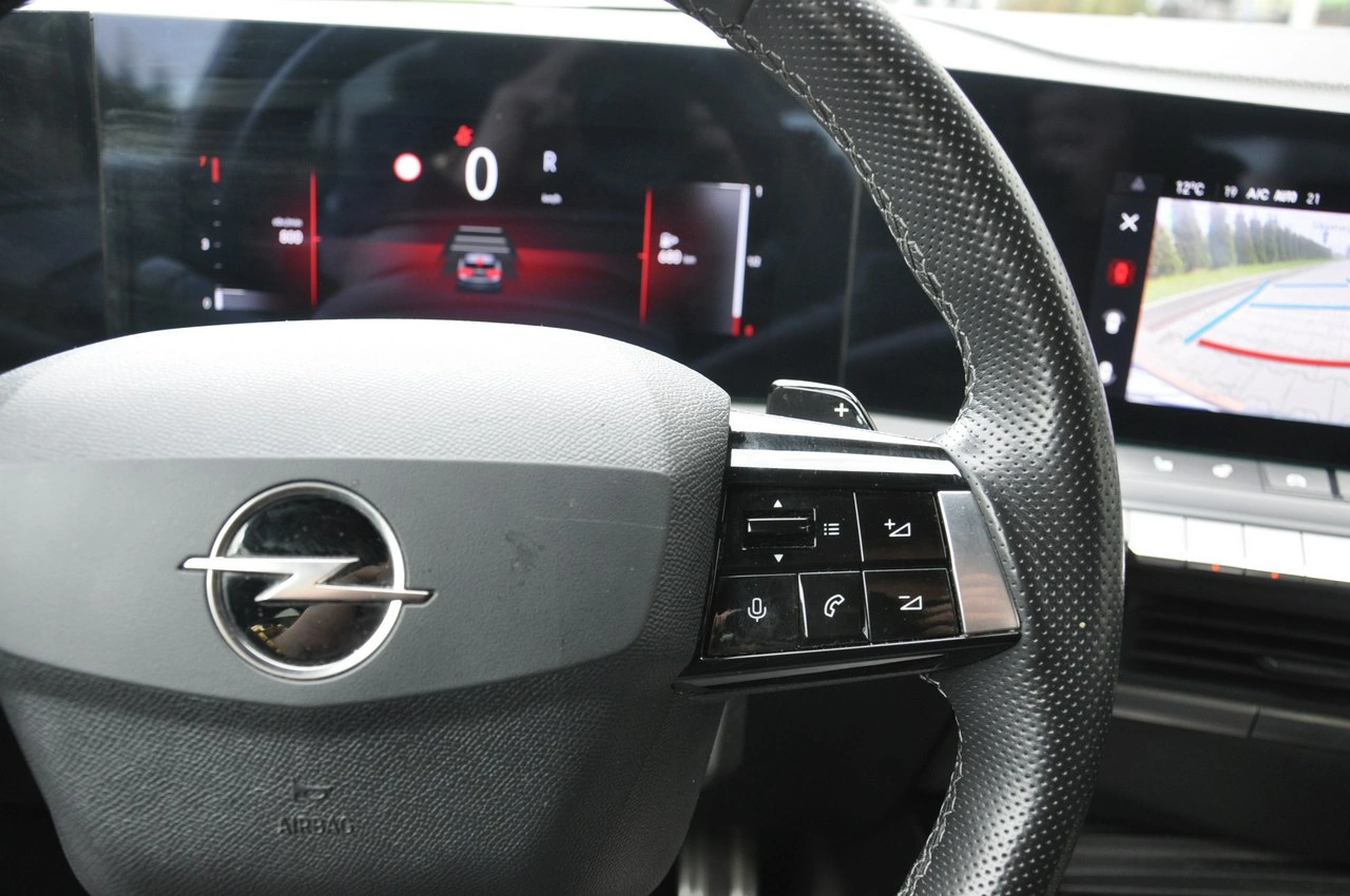 Opel Astra - Zdjęcie 25