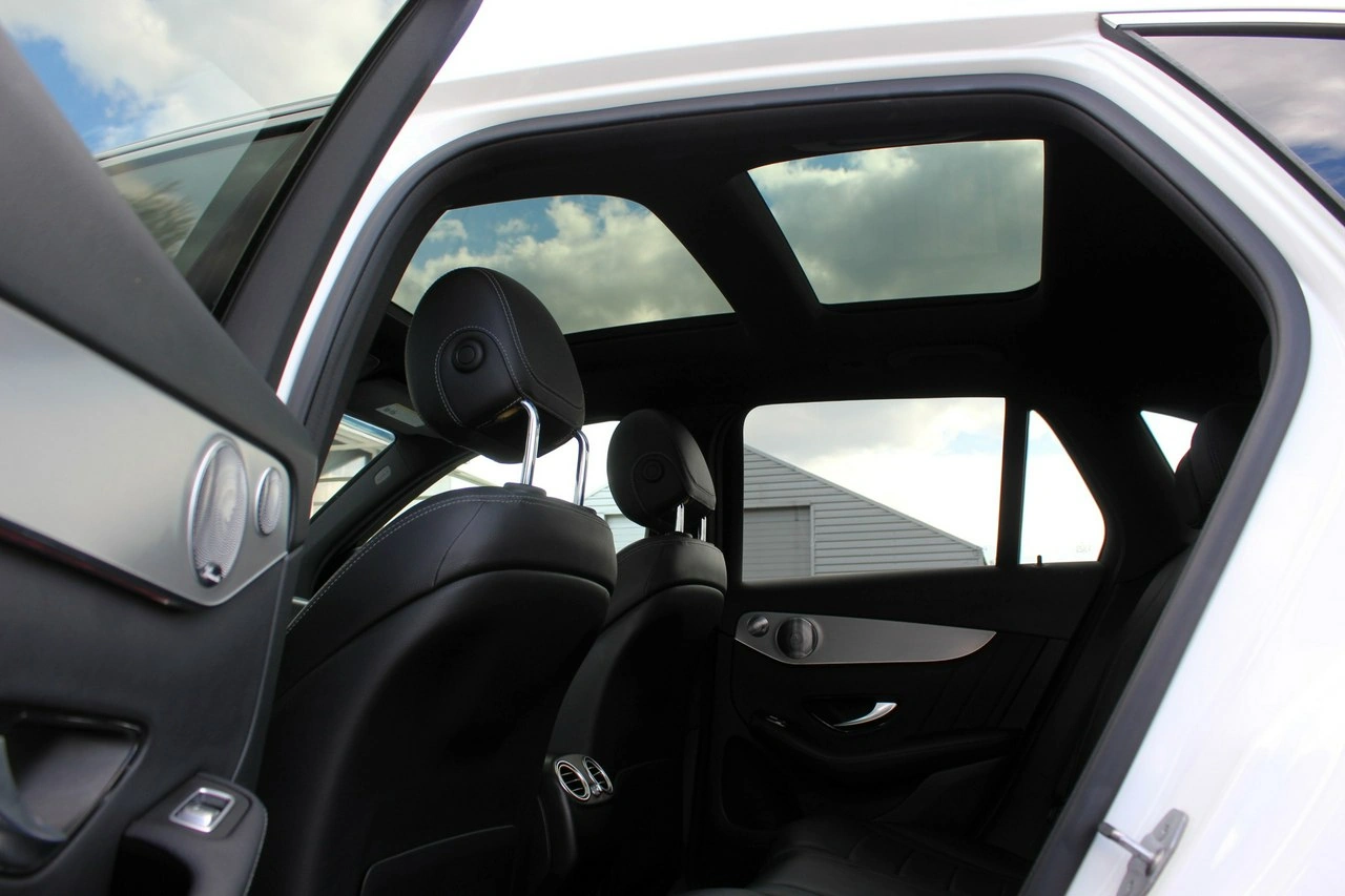 Mercedes GLC 300 - Zdjęcie 17