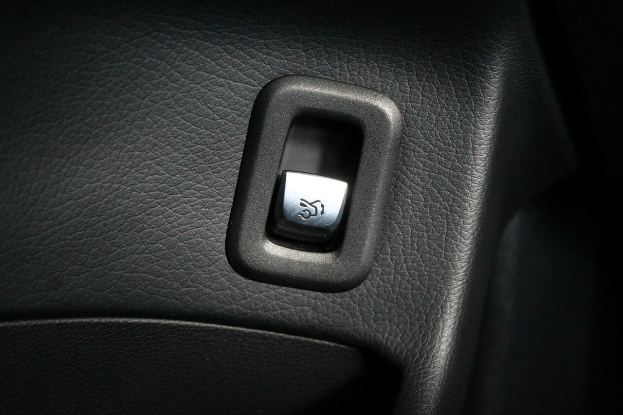 Mercedes GLC 300 - Zdjęcie 26