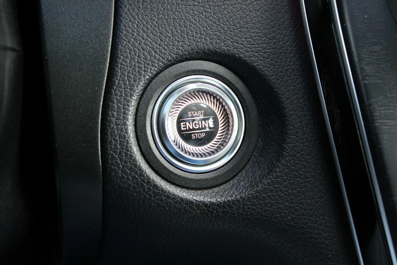 Mercedes GLC 300 - Zdjęcie 34