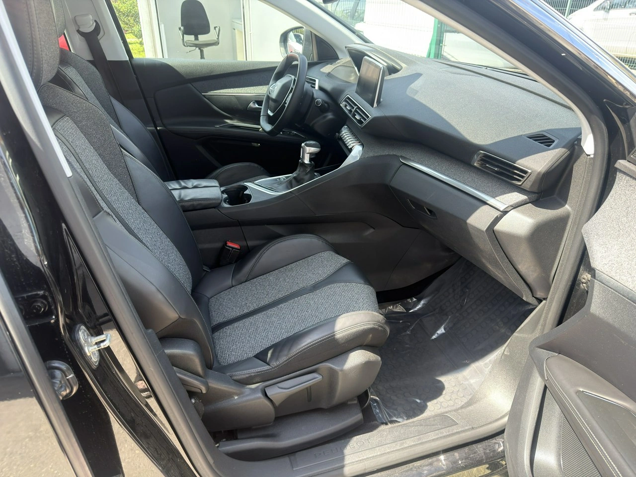 Peugeot 3008 - Zdjęcie 10