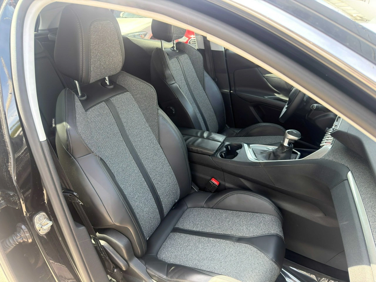 Peugeot 3008 - Zdjęcie 11