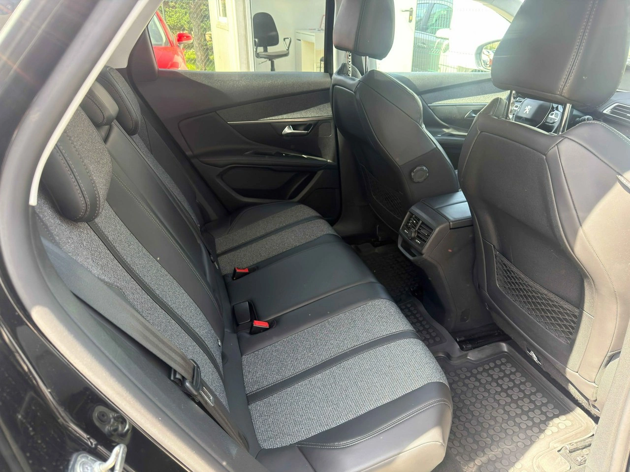 Peugeot 3008 - Zdjęcie 12