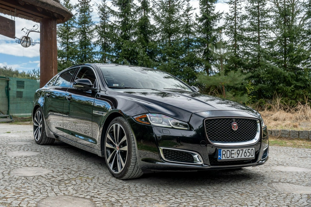 Jaguar XJ - Zdjęcie 9