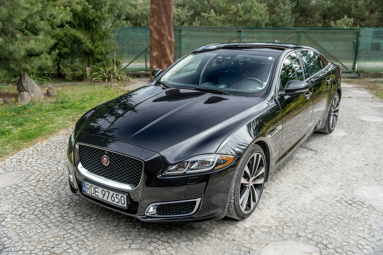Jaguar XJ - Zdjęcie 11