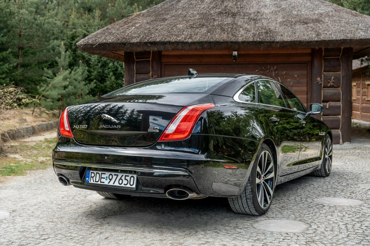 Jaguar XJ - Zdjęcie 12