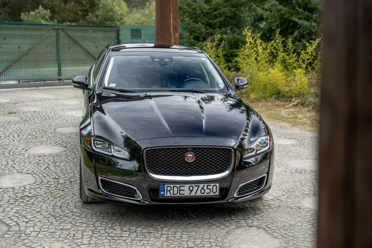 Jaguar XJ - Zdjęcie 13