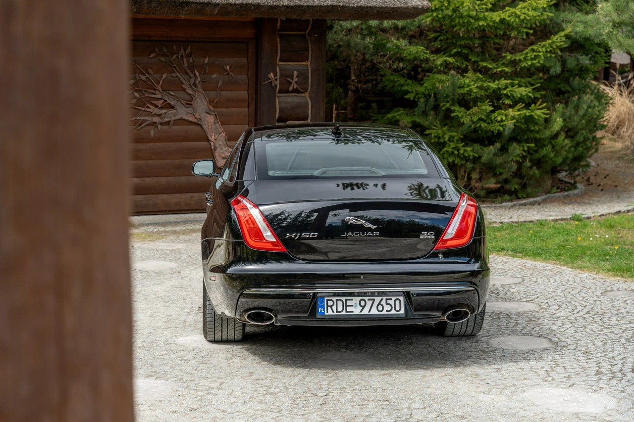 Jaguar XJ - Zdjęcie 14