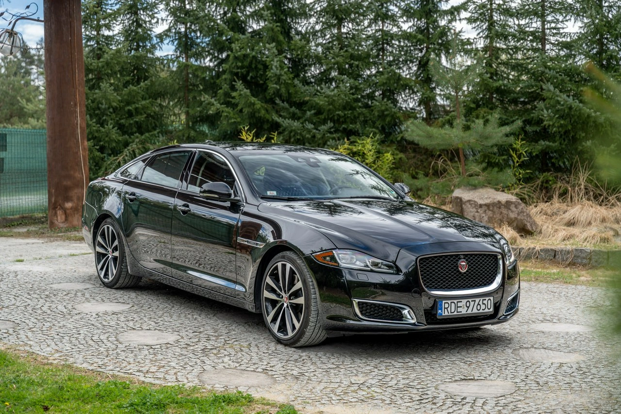 Jaguar XJ - Zdjęcie 18