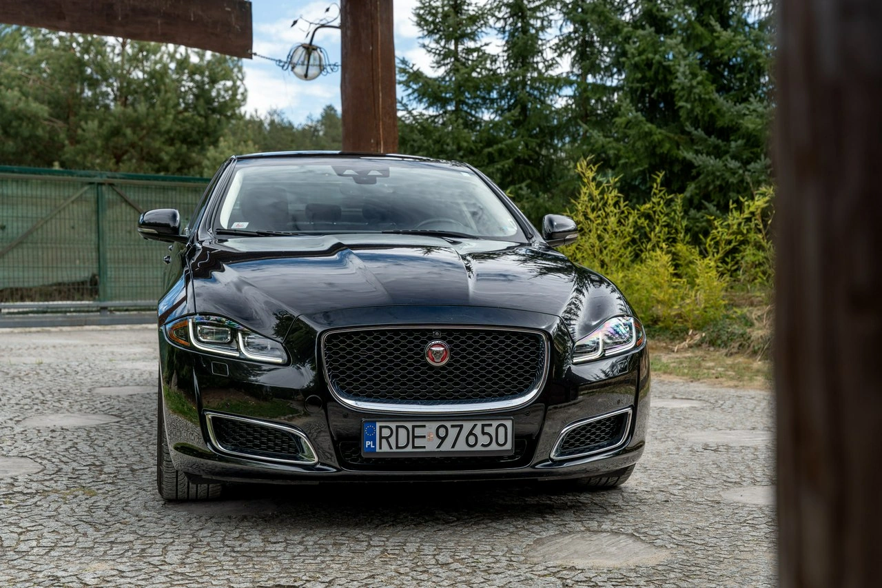 Jaguar XJ - Zdjęcie 21