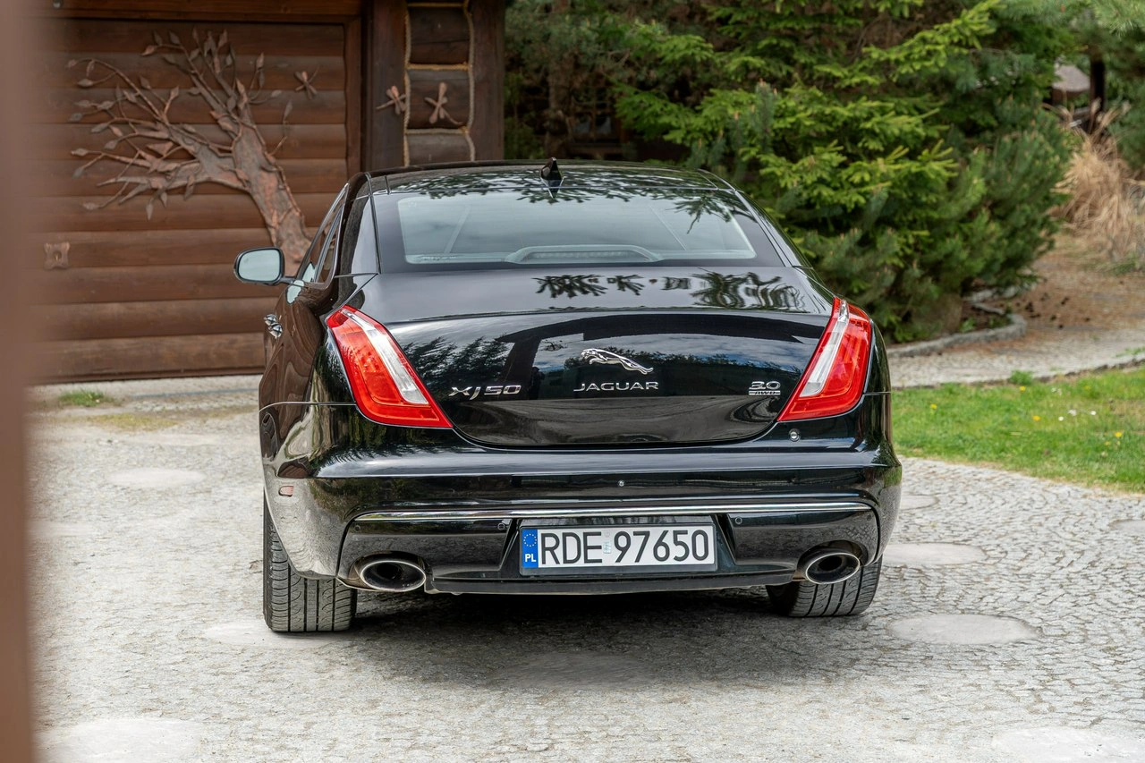 Jaguar XJ - Zdjęcie 22
