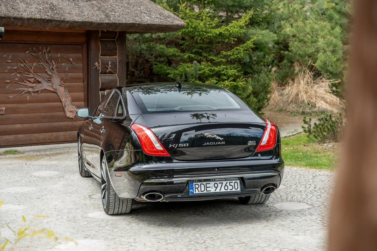 Jaguar XJ - Zdjęcie 24